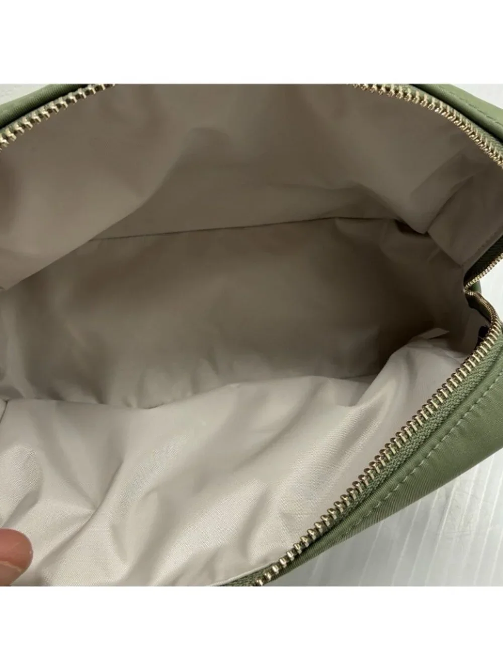 Kate Spade Carter Nylon Cosmetic Pouch Olive Cedar Green NWT Eco Recycled Travel